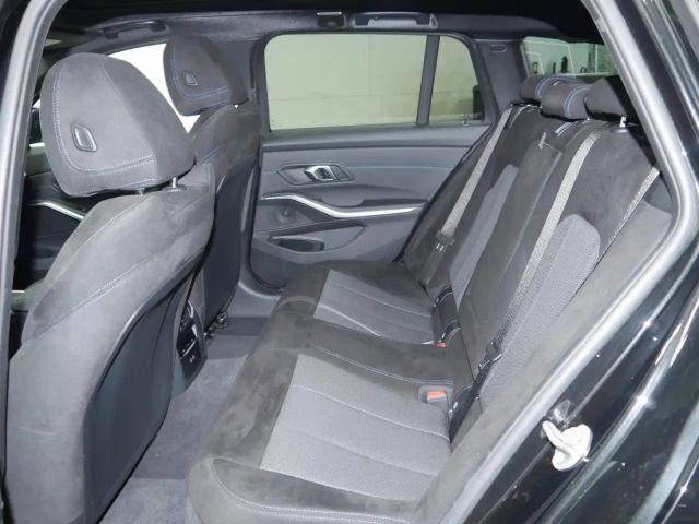 BMW 330 330e M-Sport Touring