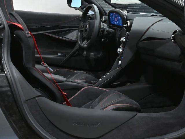 McLaren 720S Spider