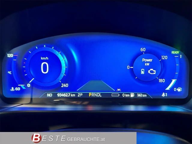 Ford Kuga Plug in Hybrid Titanium