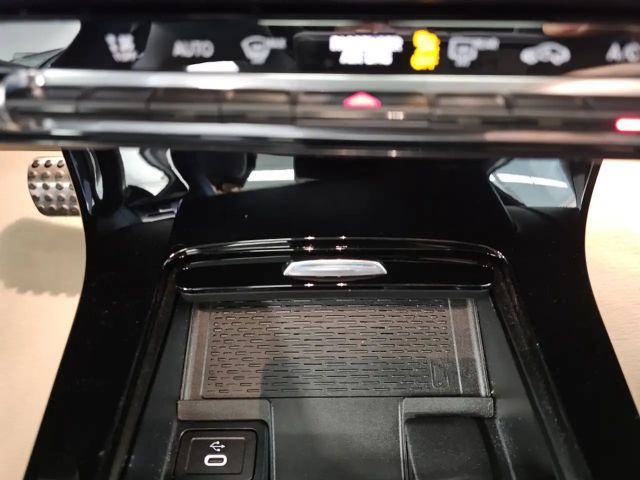 Mercedes-Benz A 180 AMG Line