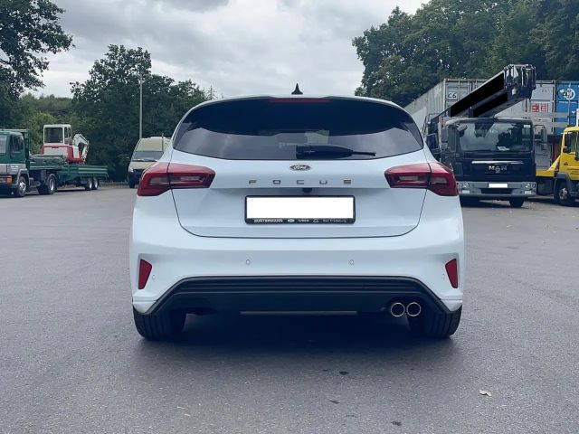 Ford Focus EcoBoost ST Line