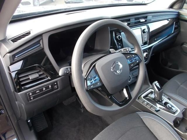 SsangYong Korando e-MOTION Bronce Keyless Wärmepumpe Kamera