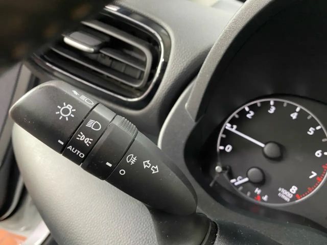 Toyota Yaris 1.0 VVT-i Comfort Hatchback