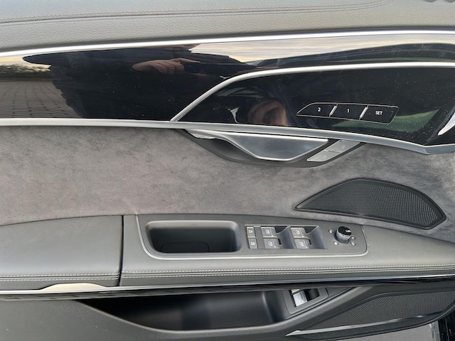 Audi A8 60 TFSI Hybride Quattro