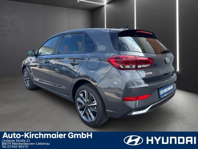 Hyundai i30 Advantage Hybrid T-GDi
