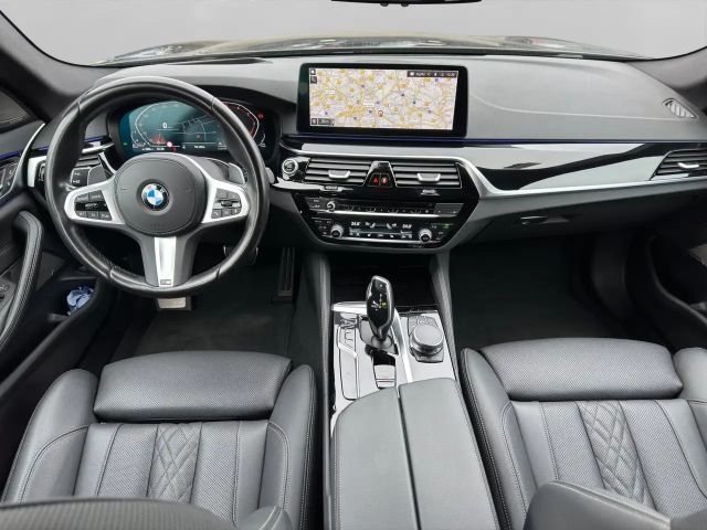 BMW 530 530d M-Sport Touring xDrive