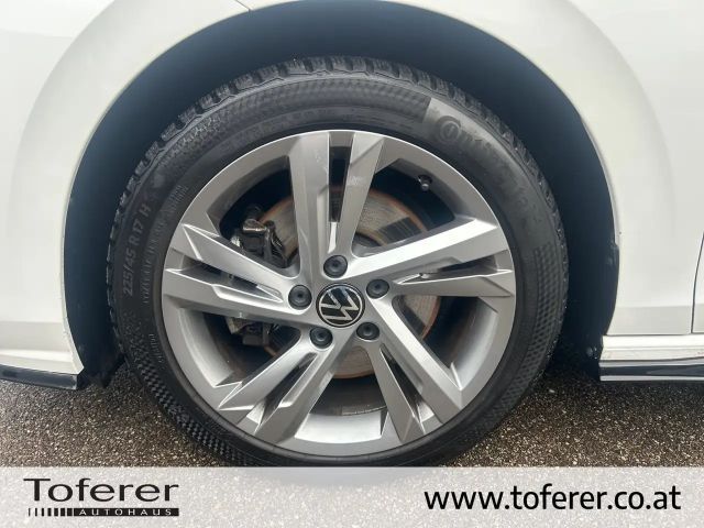 Volkswagen Golf DSG R-Line Variant