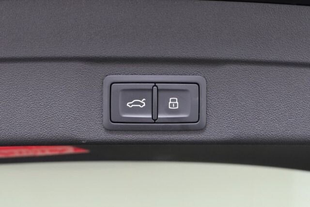 Audi A6 Avant Quattro S-Tronic