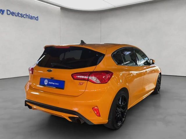 Ford Focus EcoBoost ST Line