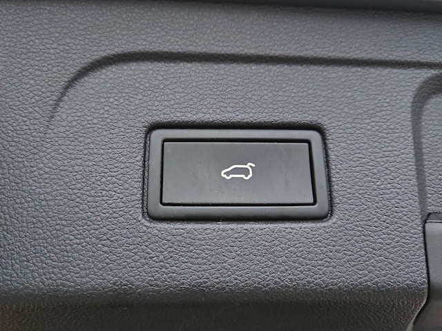 Volkswagen Touran Touran Active 110kW *LED*AHK*NAVI*SitzH*EPH*