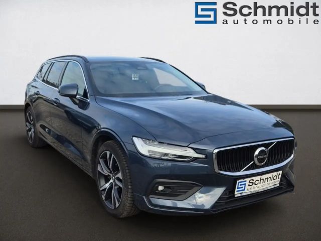 Volvo V60 Core Hybrid