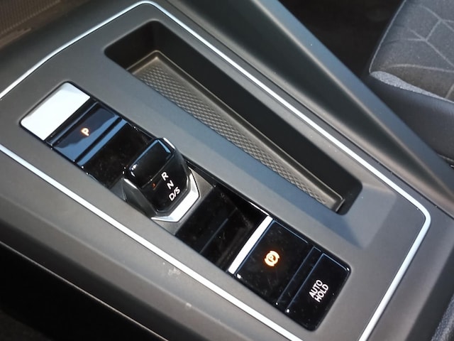 Volkswagen Golf 1.5 eTSI DSG