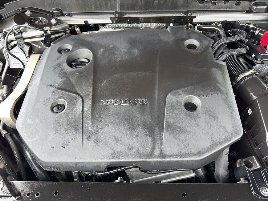 Volvo XC60 Dark Plus