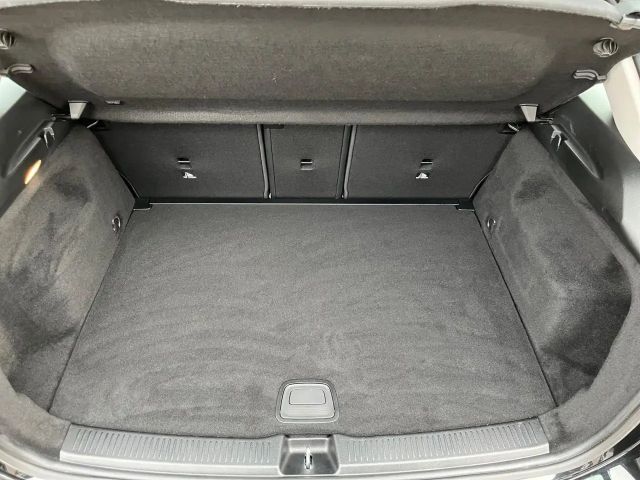 Mercedes-Benz B 200 Sedan Style