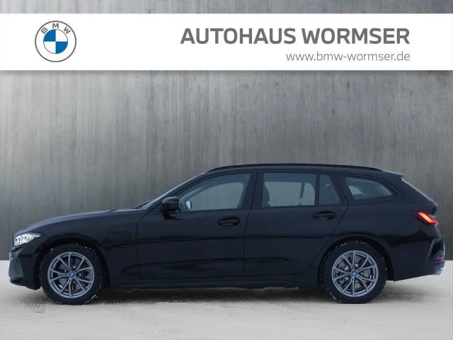 BMW 330 330e Touring