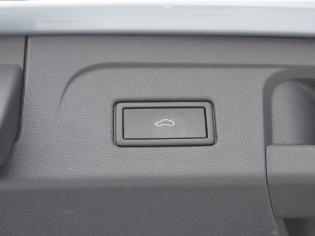 Volkswagen Touran 1.5 TSI DSG IQ.Drive Move