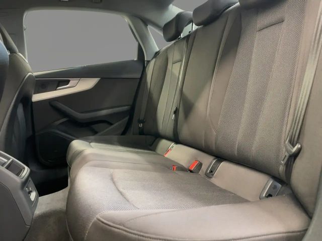 Audi A4 35 TFSI Sedan