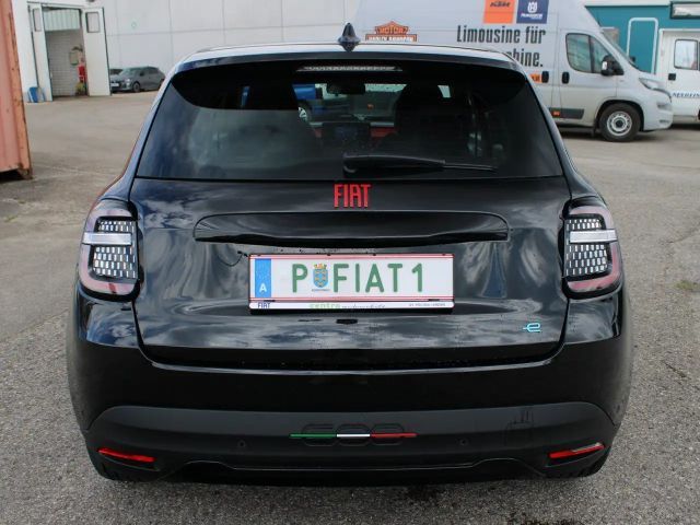 Fiat 600e Elektro Red 54kWh