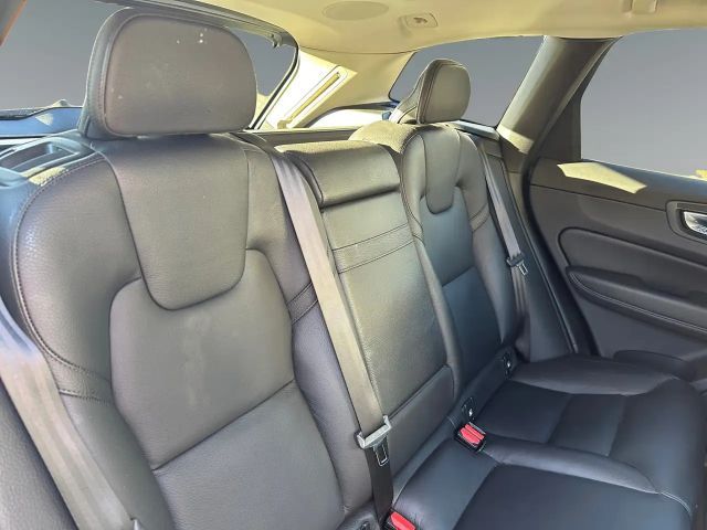 Volvo XC60 AWD Geartronic Momentum