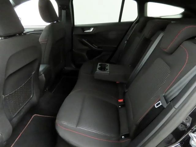 Ford Focus ST Line Wagon