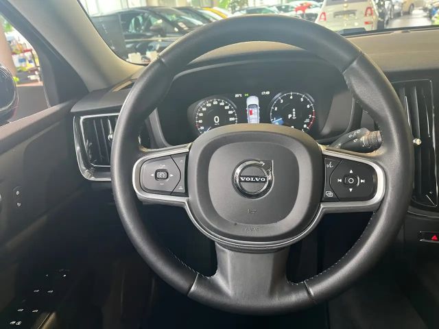 Volvo V60 Momentum