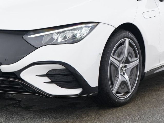 Mercedes-Benz EQE 300 Sedan