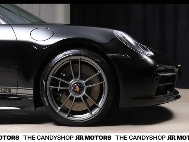 Porsche 911 4 Cabrio GTS Targa