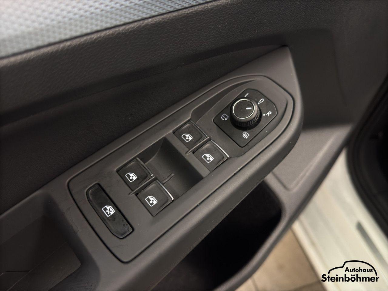 Volkswagen Golf 1.5 eTSI DSG Variant