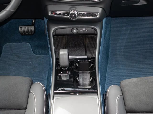 Volvo C40 AWD Plus Recharge Twin Engine