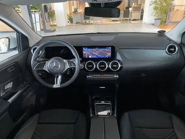 Mercedes-Benz B 200 Progressive Sedan