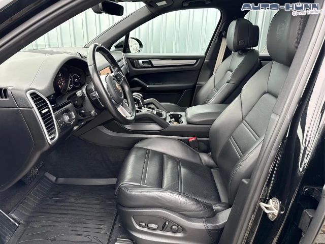 Porsche Cayenne Platinum Edition Turbo