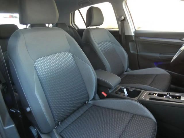 Volkswagen Golf 1.5 eTSI DSG Golf VIII