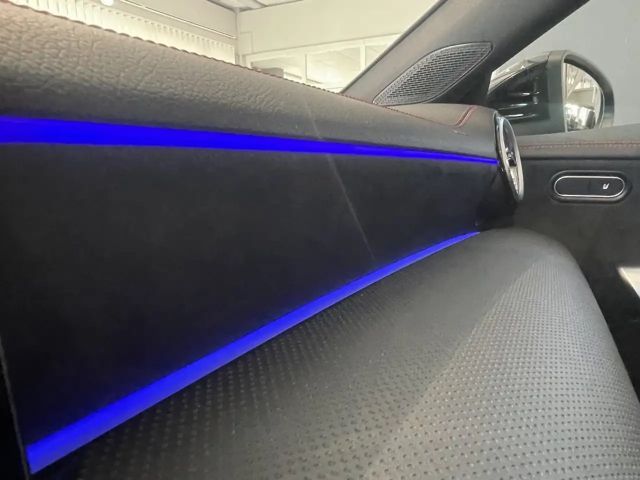 Mercedes-Benz CLA 200 AMG Line Coupé