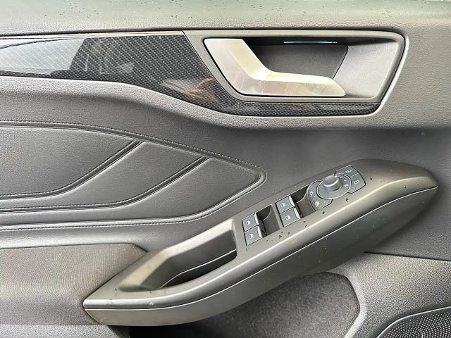 Ford Focus EcoBoost ST Line