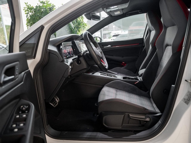 Volkswagen Golf 2.0 TSI Golf VIII