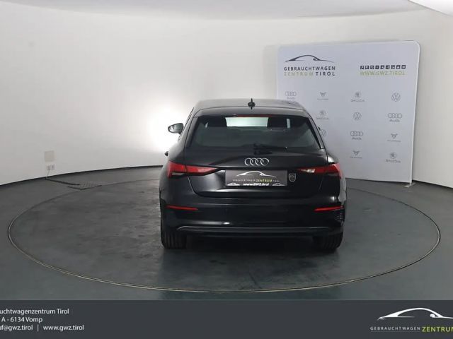 Audi A3 40 TFSI Hybride S-Tronic Sedan