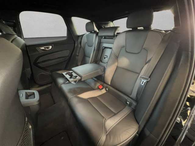 Volvo XC60 Dark Plus