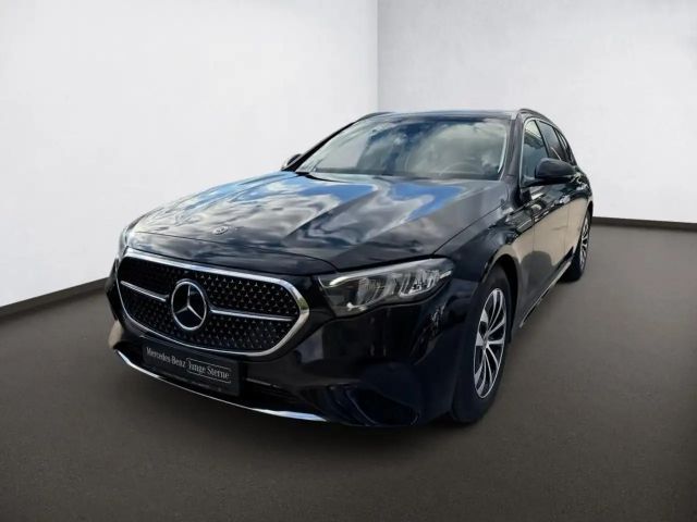 Mercedes-Benz E 200 AVANTGARDE Estate