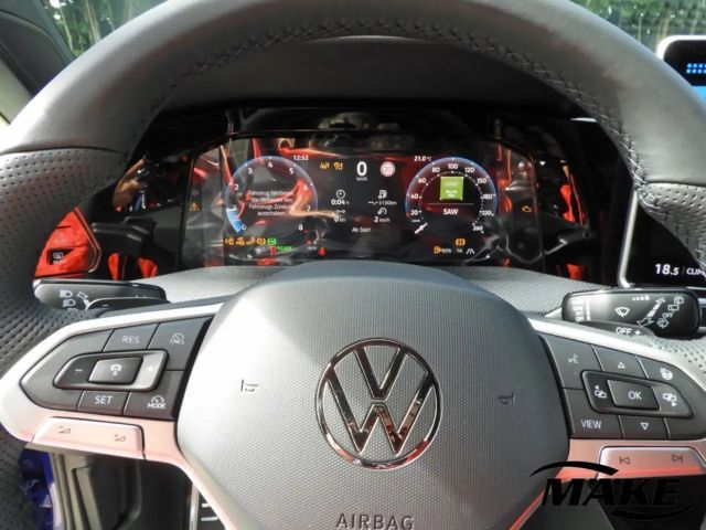 Volkswagen Golf 1.5 eTSI DSG IQ.Drive R-Line