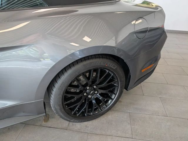 Ford Mustang Convertible GT 5.0 V8