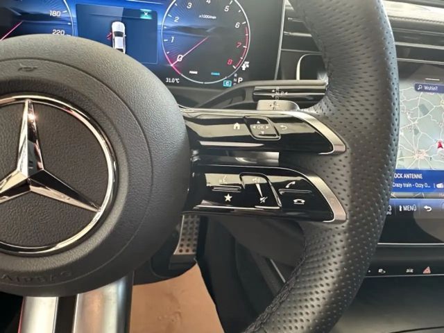 Mercedes-Benz E 200 AMG Line Sedan