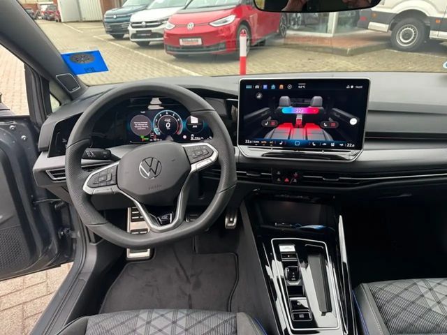 Volkswagen Golf DSG Golf VIII R-Line Style