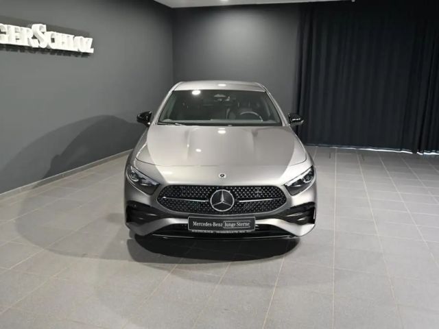 Mercedes-Benz A 200 AMG Line