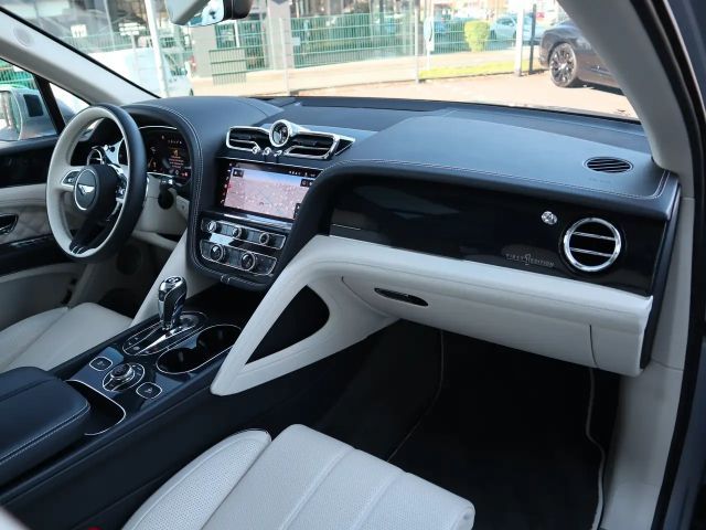 Bentley Bentayga V8
