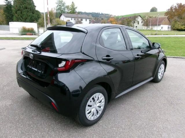 Toyota Yaris Active VVT-i