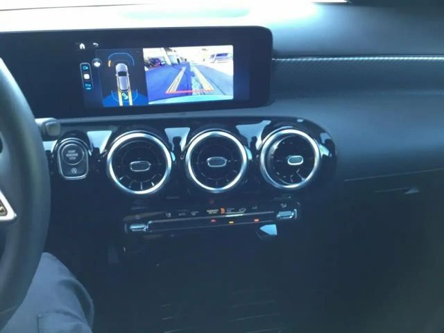 Mercedes-Benz A 200 A 200 d Progressive