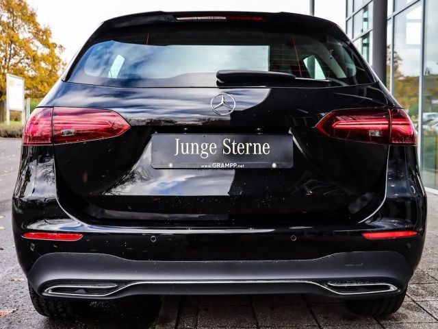 Mercedes-Benz B 200 Progressive Sedan