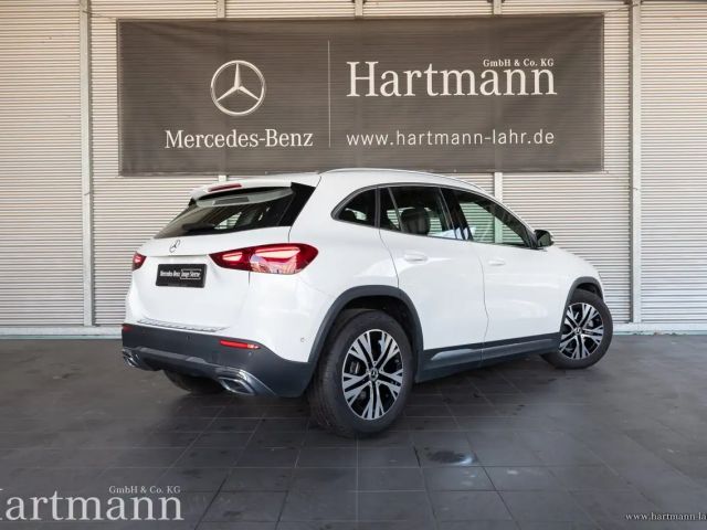 Mercedes-Benz GLA 200 GLA 200 Progessive Panorama Totwinkel AHK LED