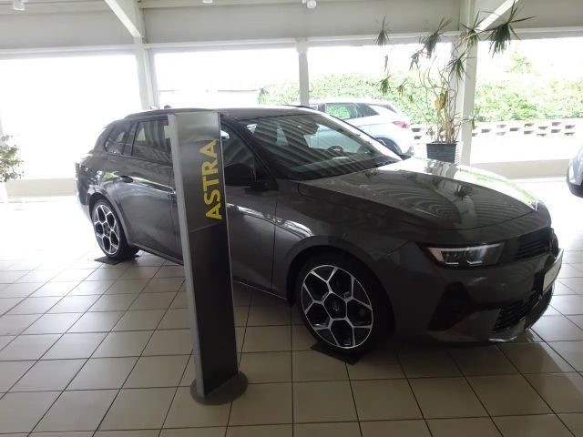Opel Astra Ultimate