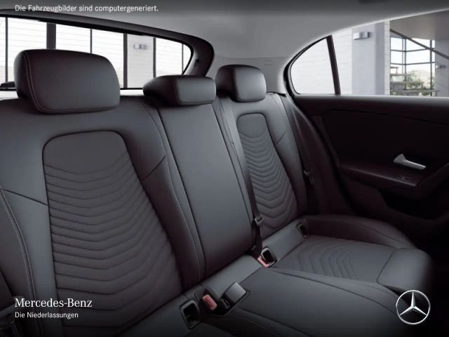 Mercedes-Benz A 180 A 180 d Style